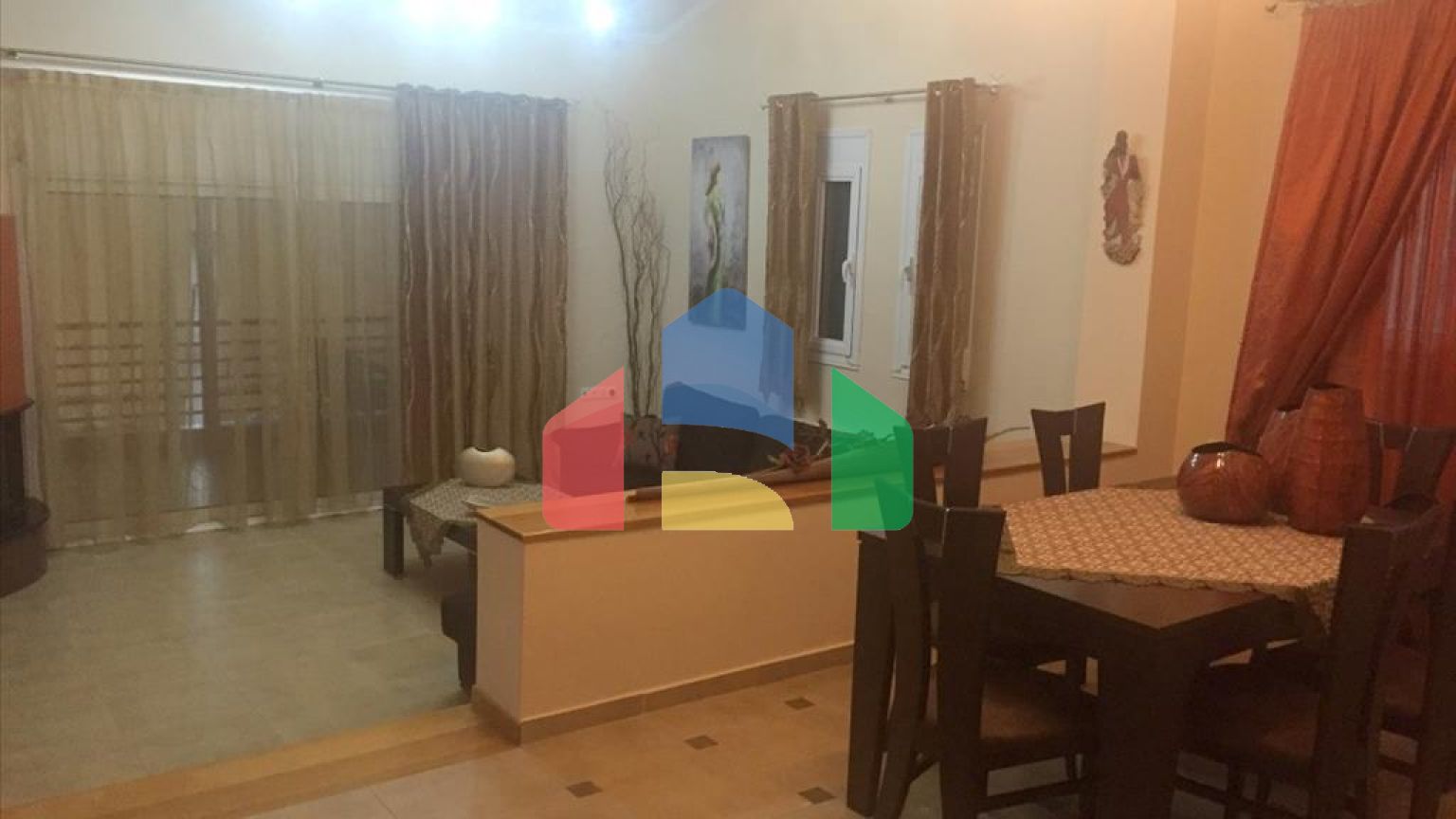 Продаж - Котедж 260 m² в передмісті Салонік