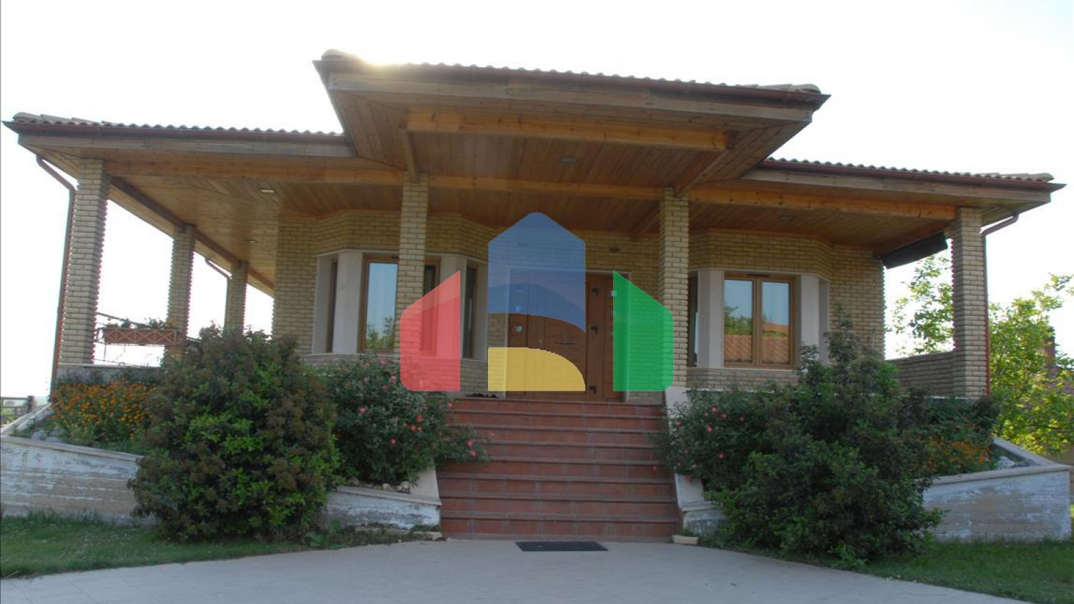 Продаж - Котедж 340 m² в передмісті Салонік