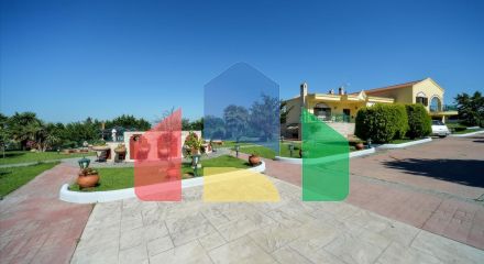 Продажа - Вилла 1168 m² в пригороде Салоник