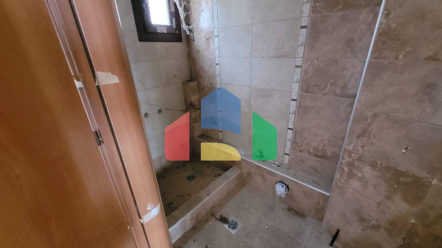 Продаж - Таунхаус 176 m² в передмісті Салонік