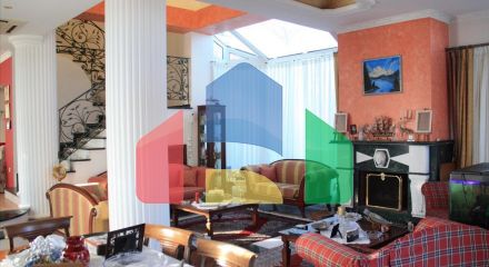 For Sale - Villa 300 m² in the suburbs of Thessaloniki