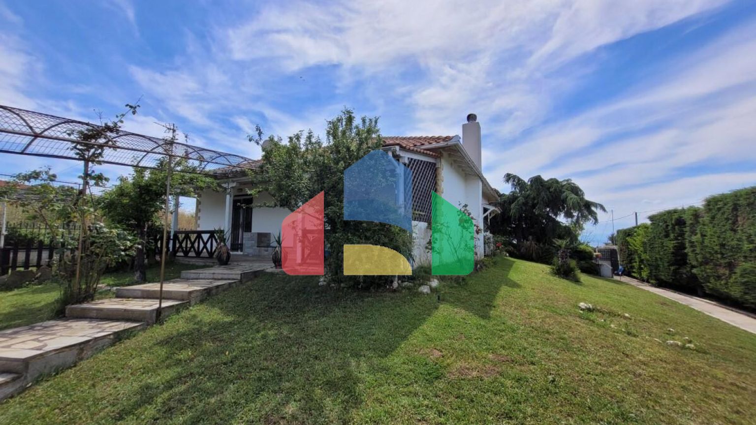 Продажа - Коттедж 175 m² в пригороде Салоник