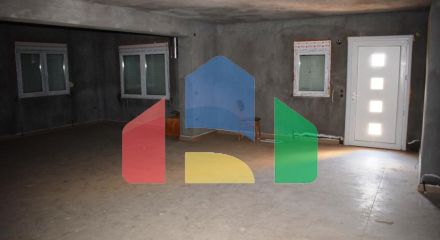 Продаж - Котедж 290 m² в передмісті Салонік