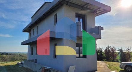 Продаж - Вілла 240 m² в передмісті Салонік
