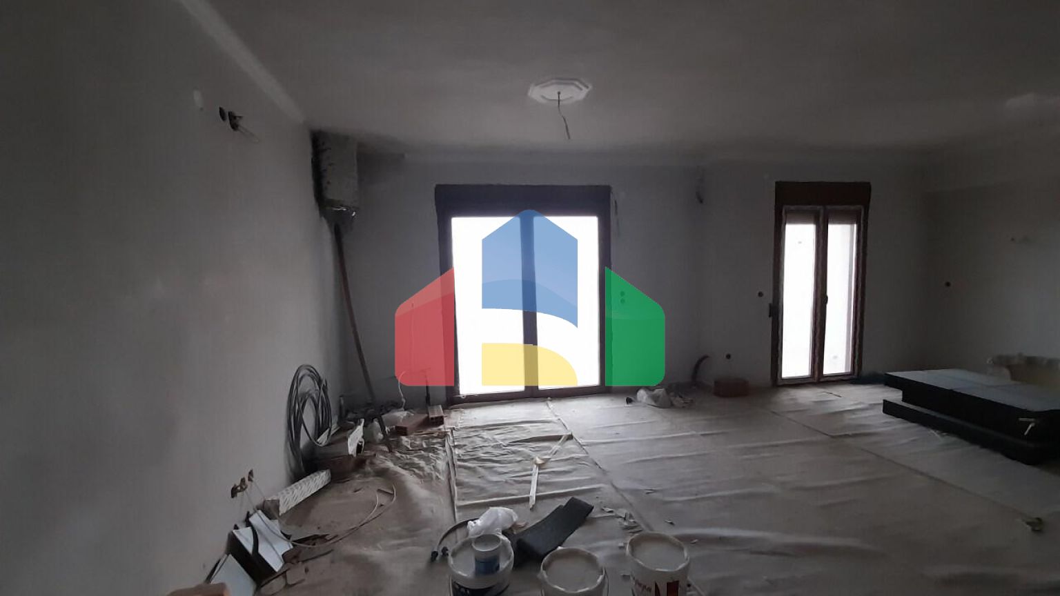 Продажа - Здание 270 m² в пригороде Салоник