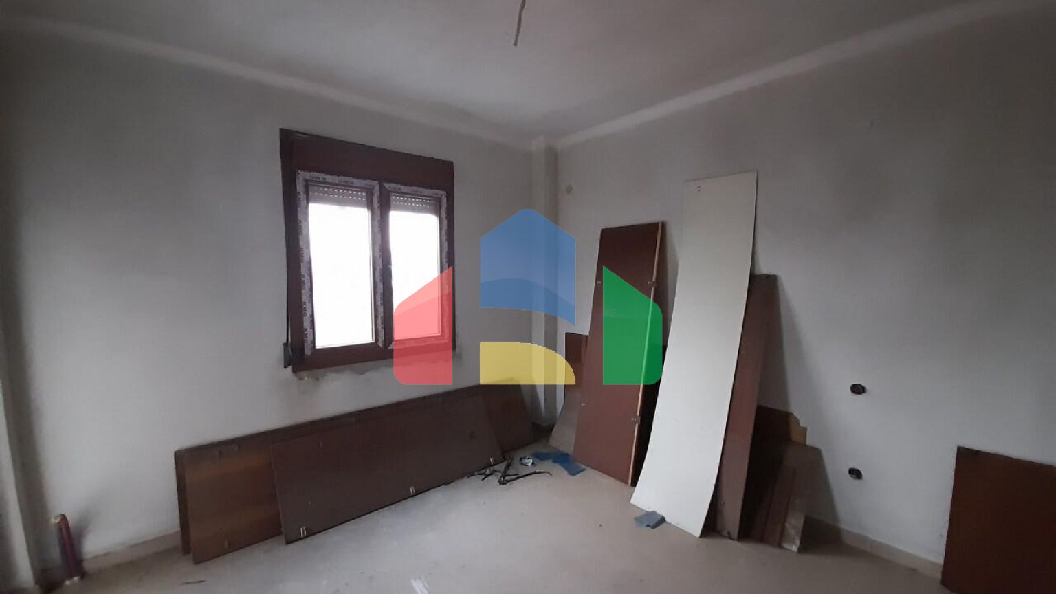 Продажа - Здание 270 m² в пригороде Салоник