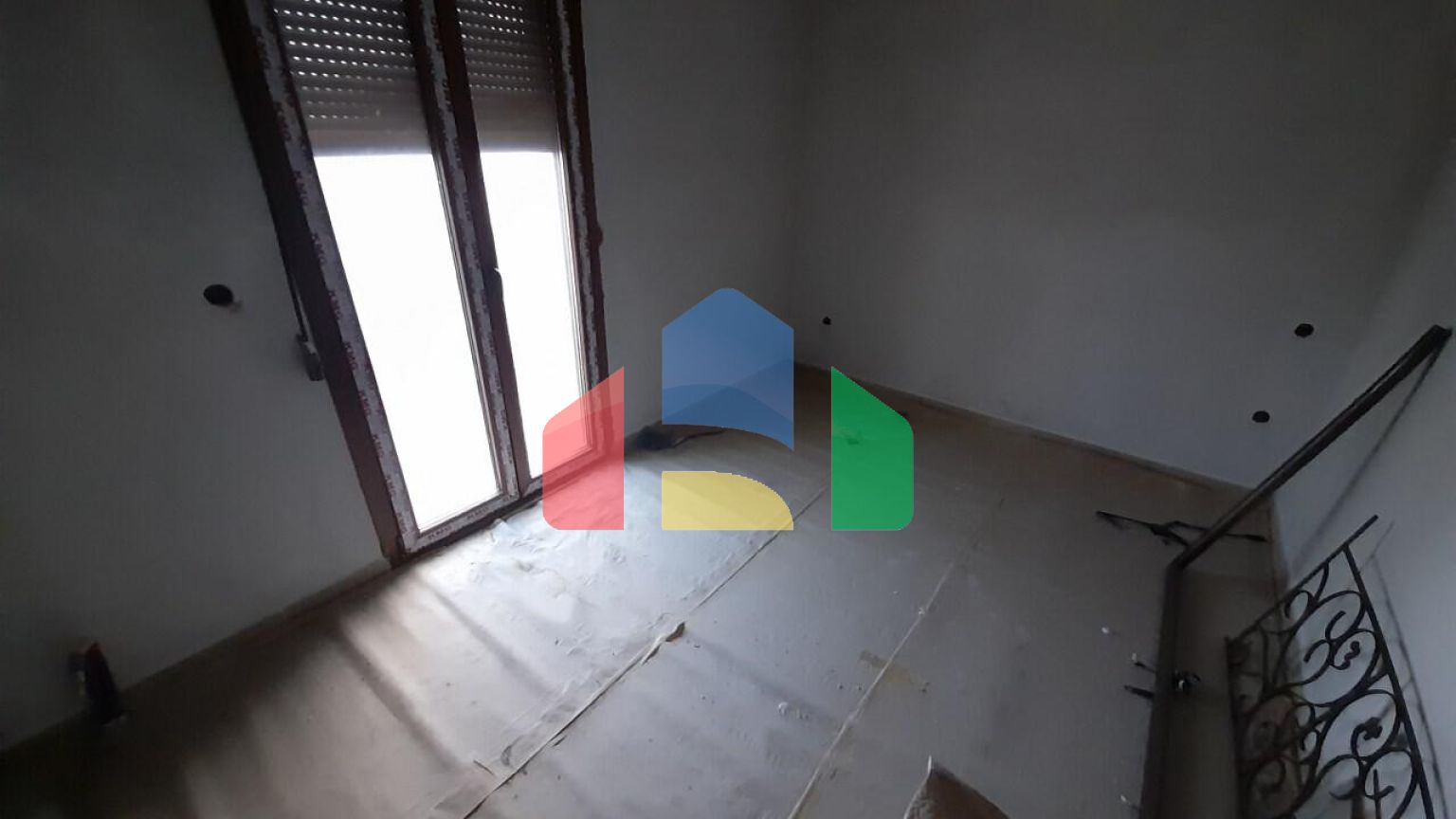 Продажа - Здание 270 m² в пригороде Салоник