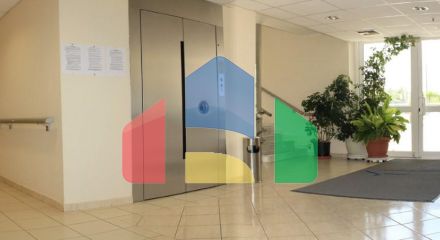 Продажа - Здание 1600 m² в пригороде Салоник