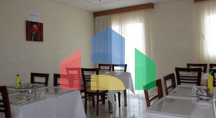 Продажа - Здание 1600 m² в пригороде Салоник