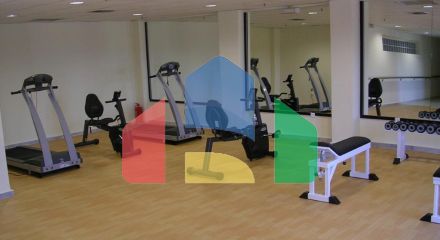Продажа - Здание 1600 m² в пригороде Салоник