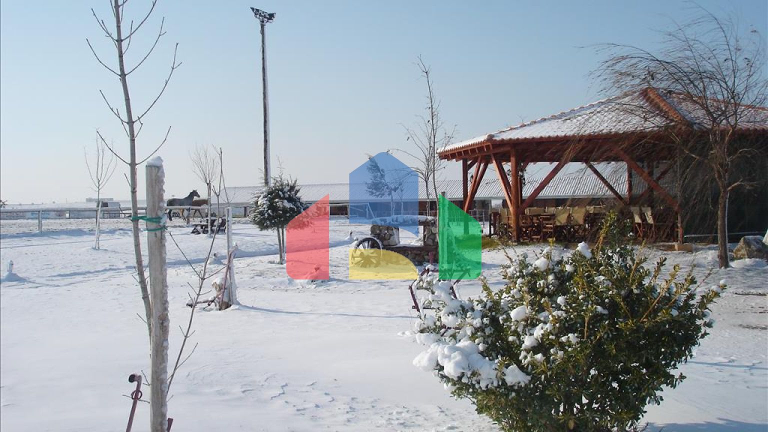 Продажа - Бизнес 1600 m² в пригороде Салоник