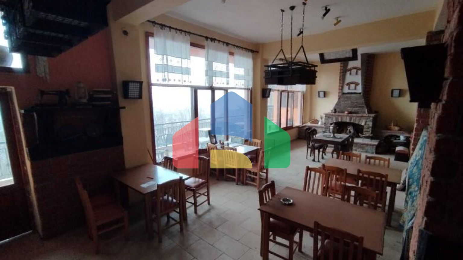 Продаж - Готель 1460 m² в передмісті Салонік