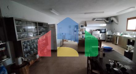 Продаж - Готель 1460 m² в передмісті Салонік