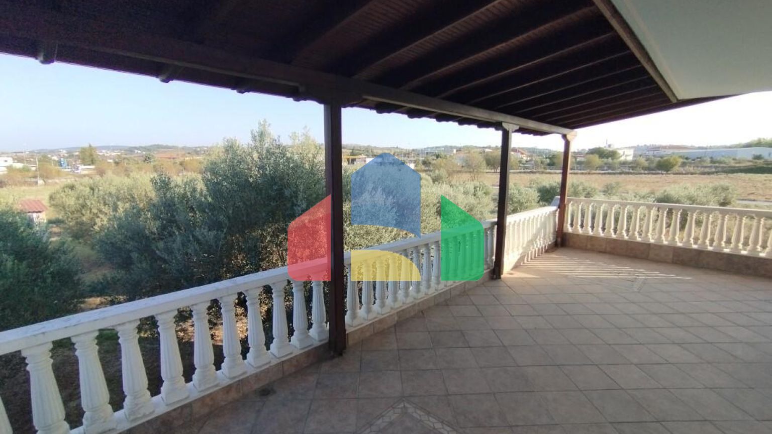 Продаж - Котедж 300 m² в передмісті Салонік