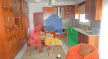 Продажа - Здание 700 m² в пригороде Салоник