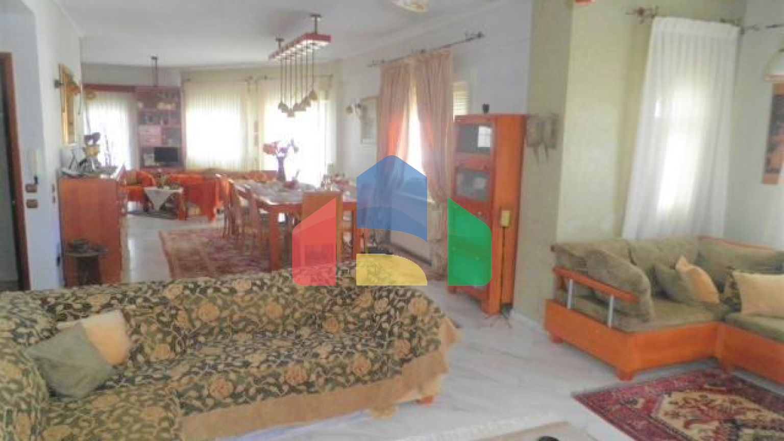 Продажа - Здание 700 m² в пригороде Салоник