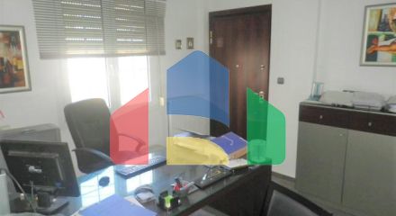 Продажа - Здание 700 m² в пригороде Салоник