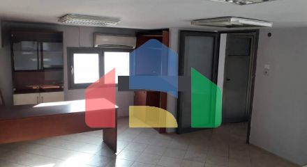 For Sale - Commercial property 200 m² in the suburbs of Thessaloniki