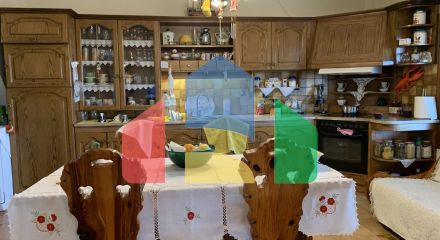 Продаж - Котедж 420 m² в передмісті Салонік