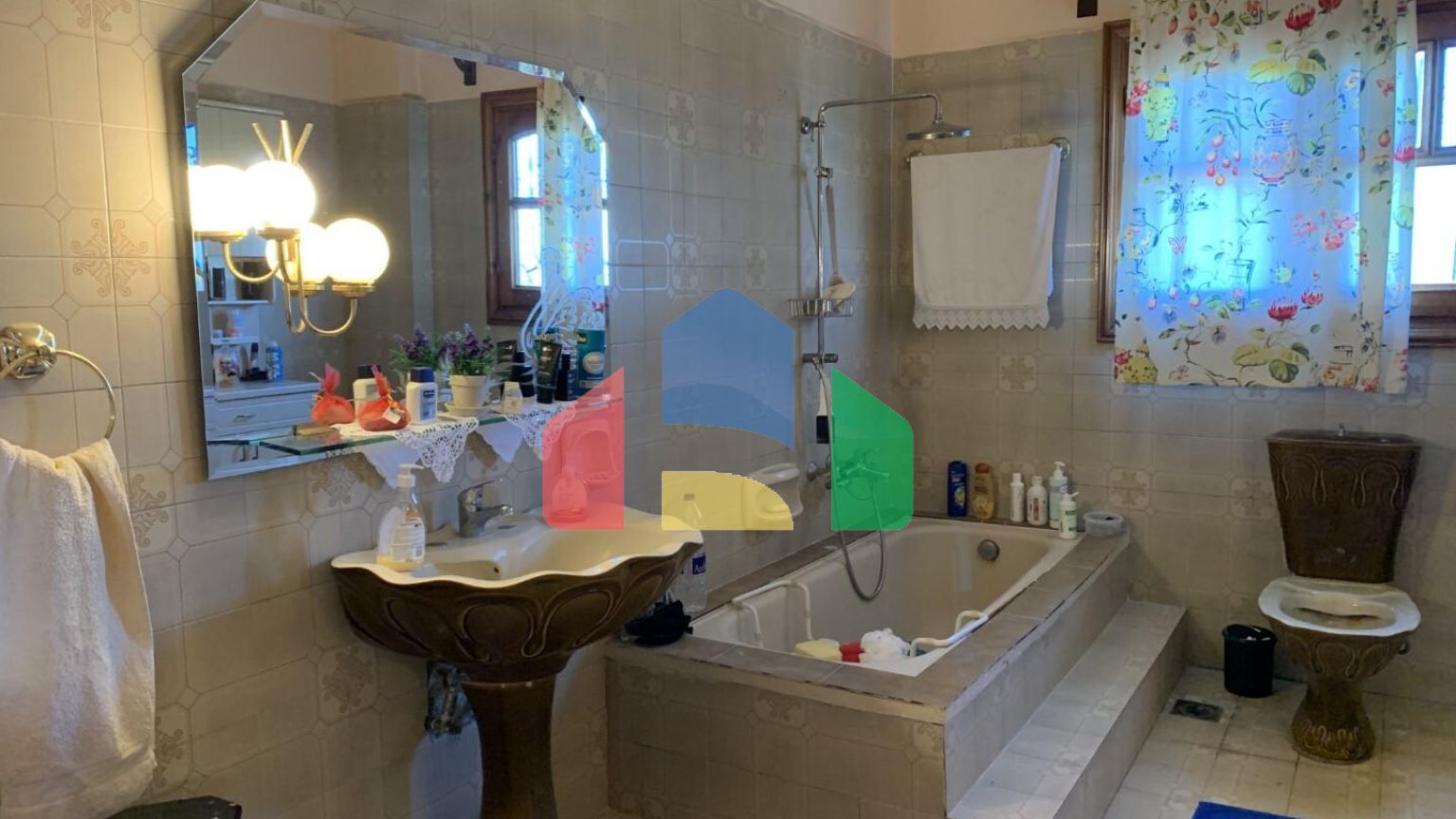 Продаж - Котедж 420 m² в передмісті Салонік