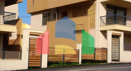 Продаж - Таунхаус 198 m² в передмісті Салонік