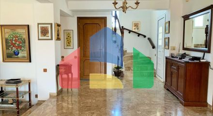 Продаж - Котедж 400 m² в передмісті Салонік Продаж - Котедж 400 m² в передмісті Салонік