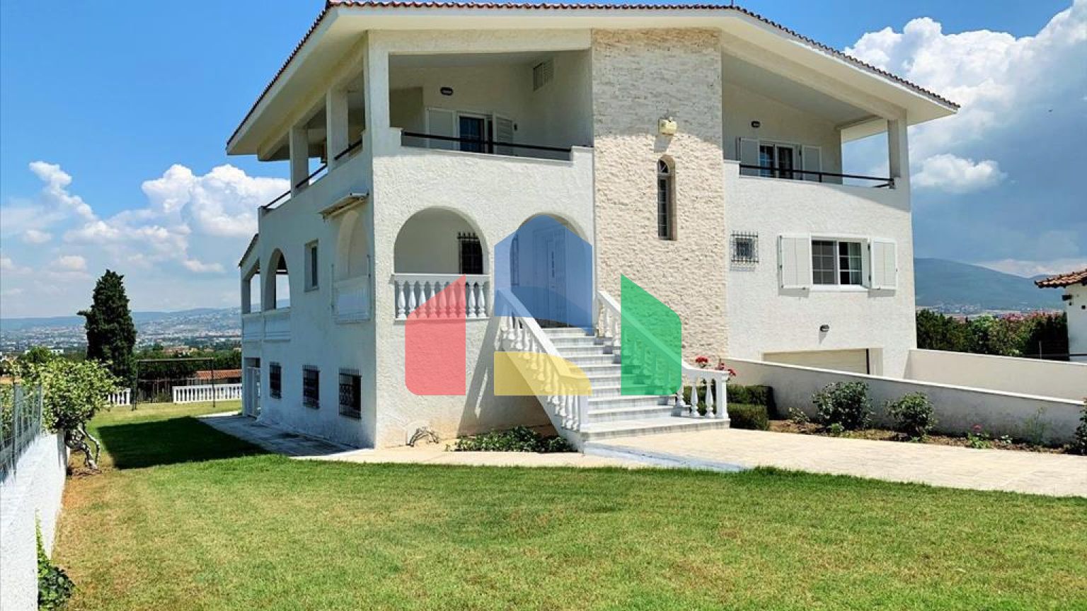 Продаж - Котедж 400 m² в передмісті Салонік