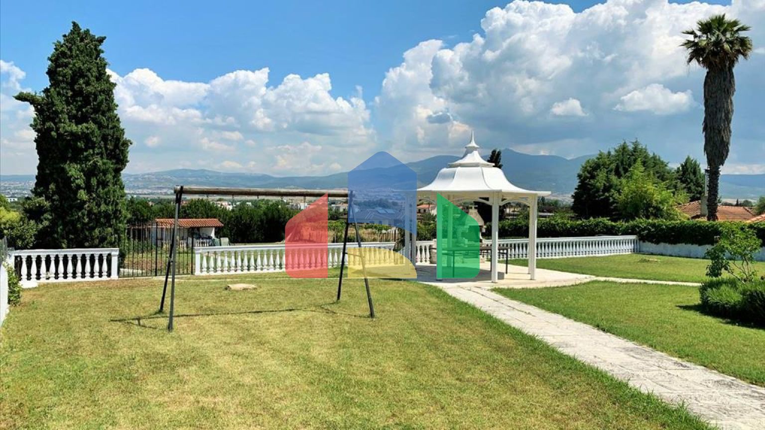 Продаж - Котедж 400 m² в передмісті Салонік