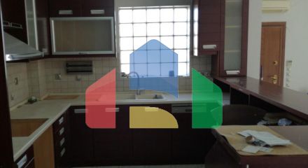 Продаж - Котедж 305 m² в передмісті Салонік