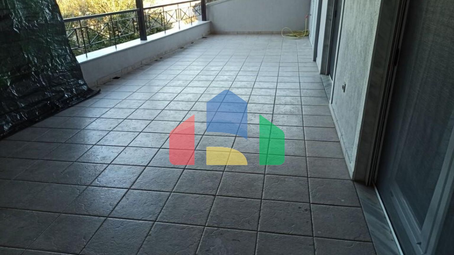 Продаж - Котедж 305 m² в передмісті Салонік