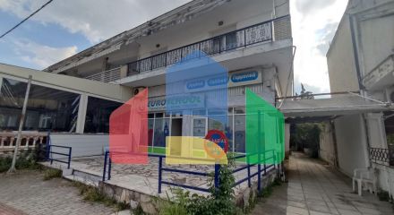 Продаж - Будівля 220 m² в передмісті Салонік
