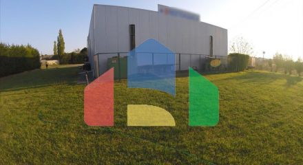 Продаж - Комерційна нерухомість 740 m² в передмісті Салонік