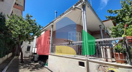 Продажа - Коттедж 94 m² в пригороде Салоник