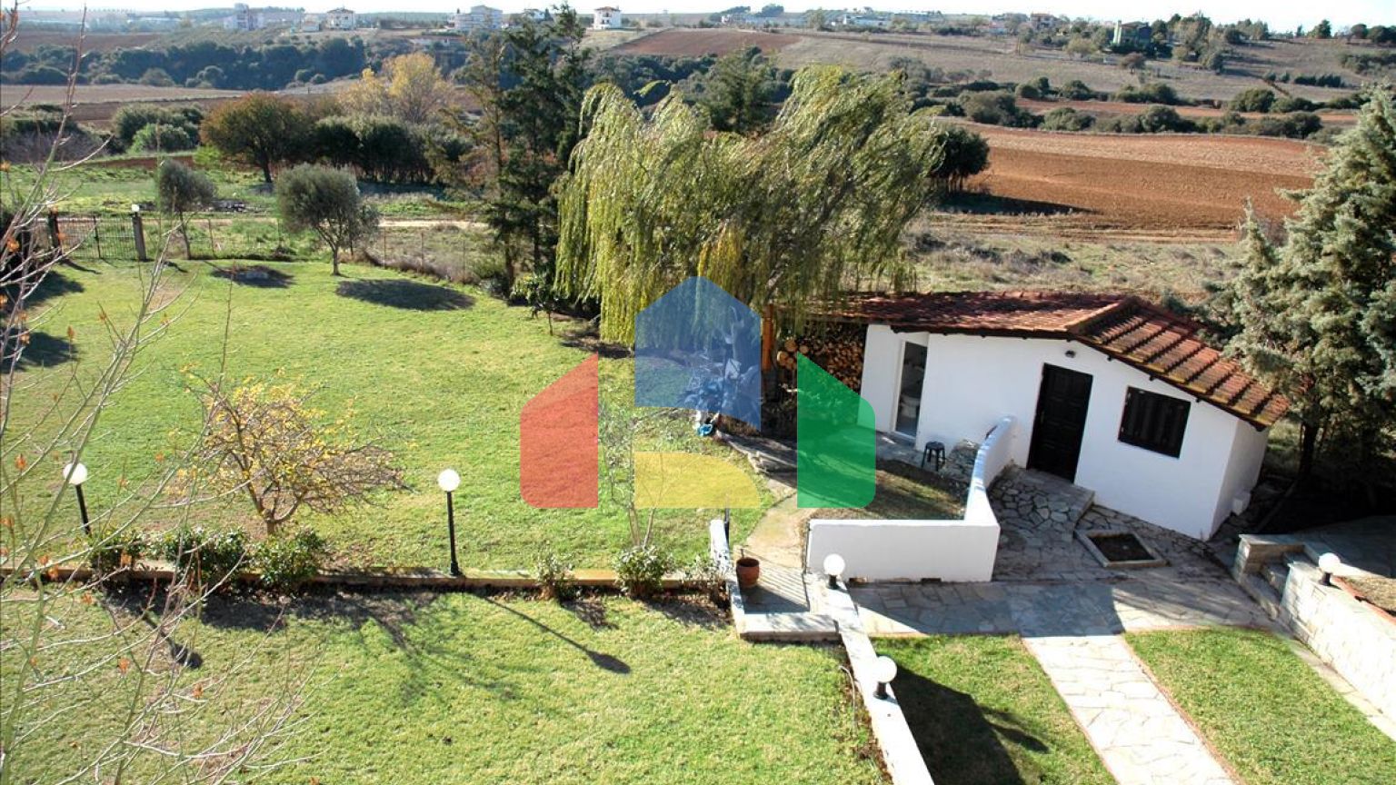 Продаж - Котедж 285 m² в передмісті Салонік