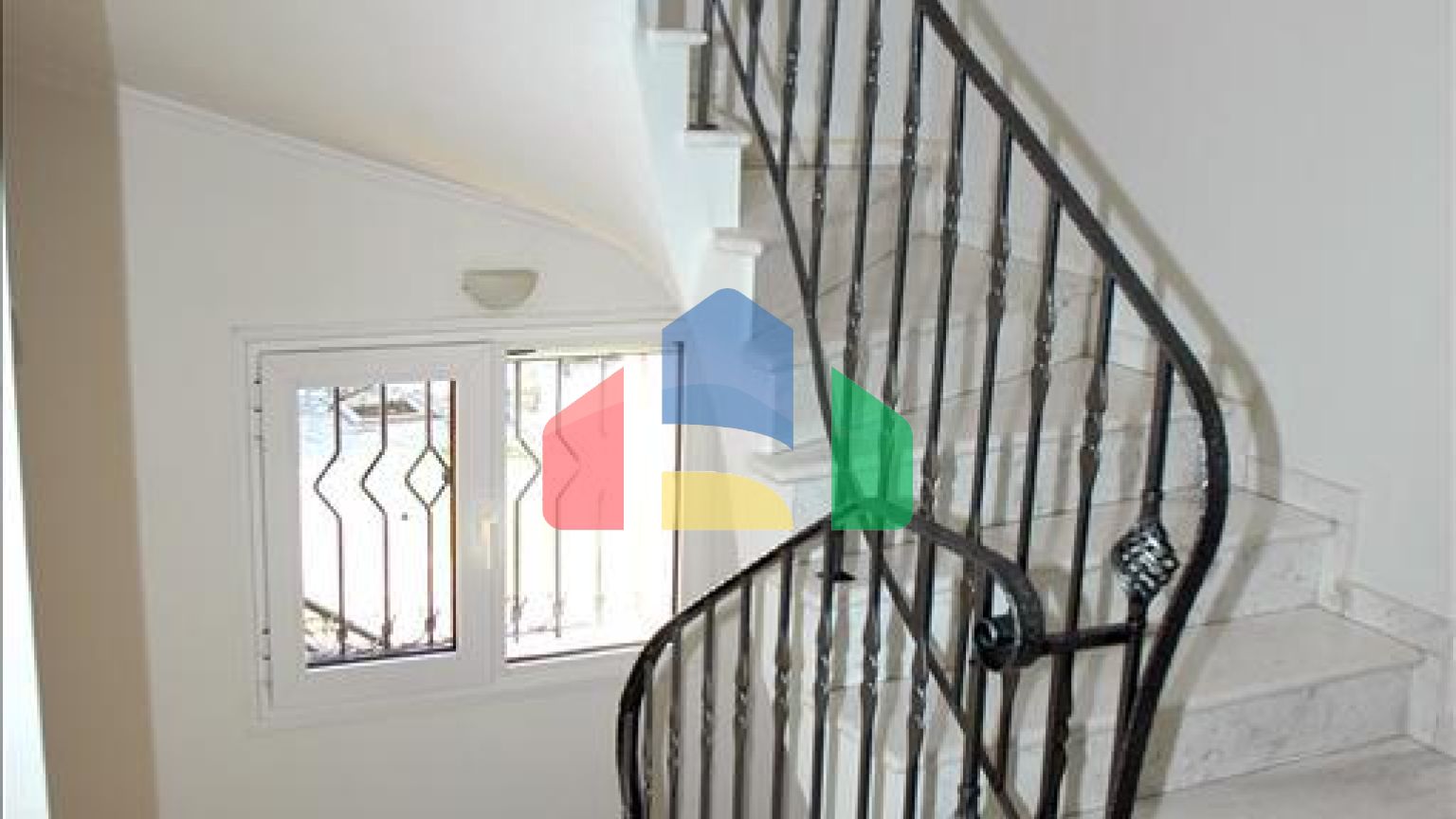 Продаж - Котедж 285 m² в передмісті Салонік