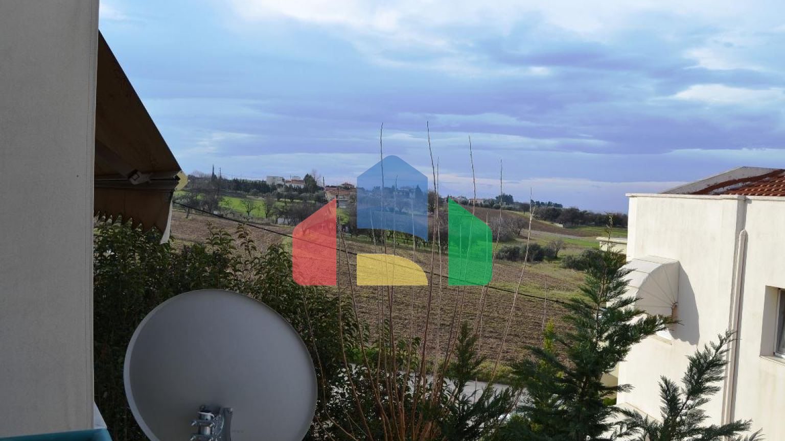 Продажа - Таунхаус 100 m² в пригороде Салоник