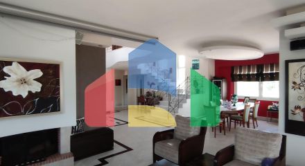 Продаж - Котедж 300 m² в передмісті Салонік Продаж - Котедж 300 m² в передмісті Салонік