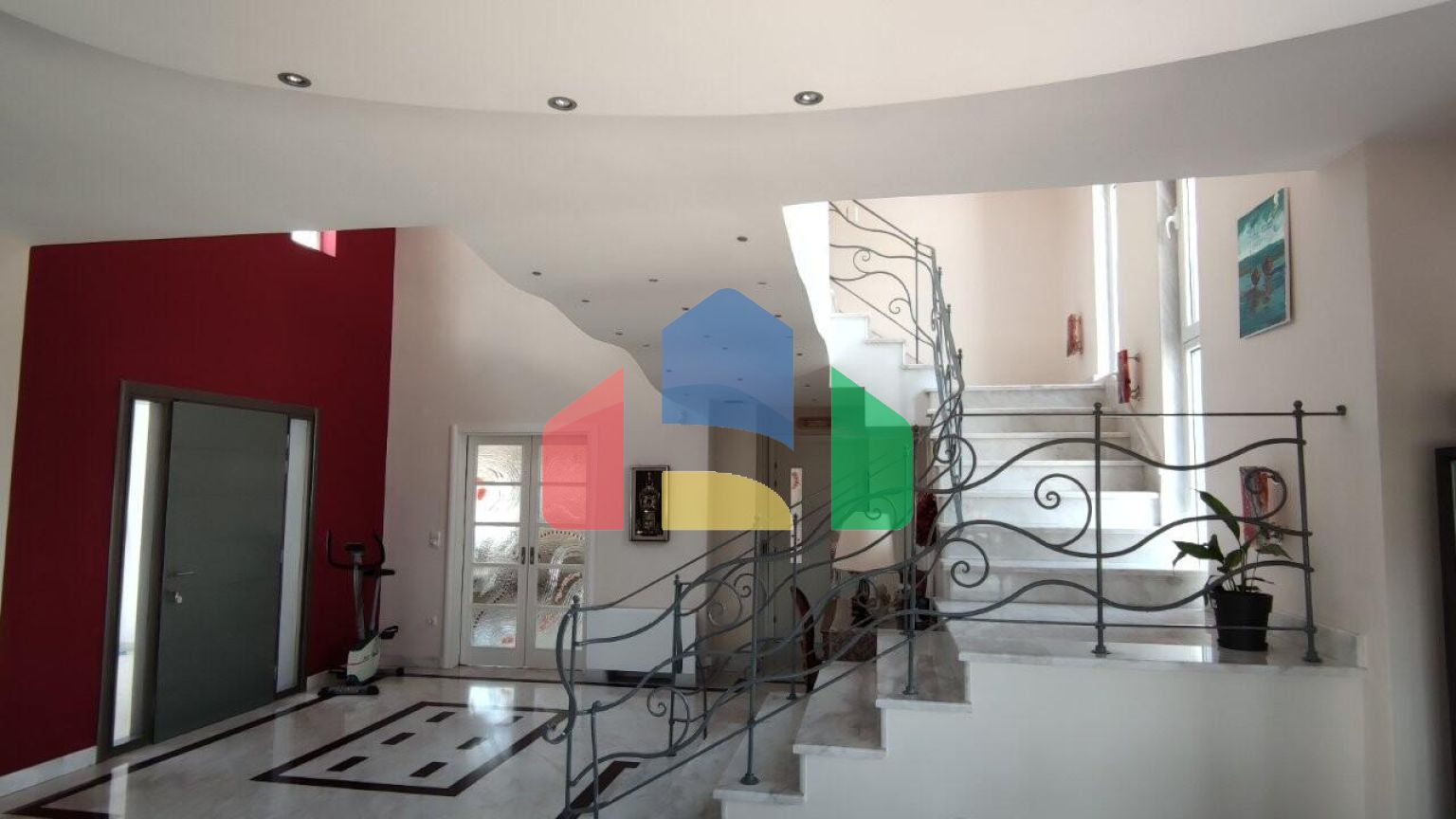 Продаж - Котедж 300 m² в передмісті Салонік