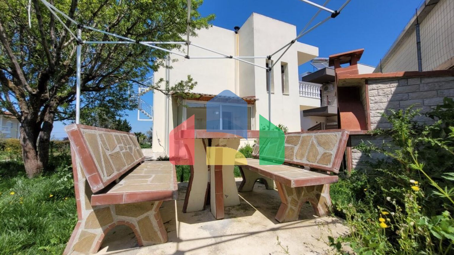 Продажа - Вилла 167 m² в пригороде Салоник