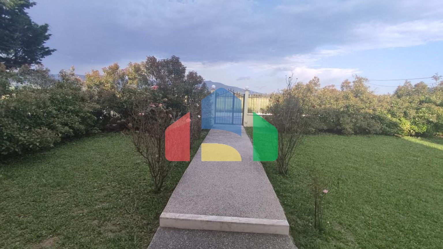 Продажа - Коттедж 240 m² в пригороде Салоник