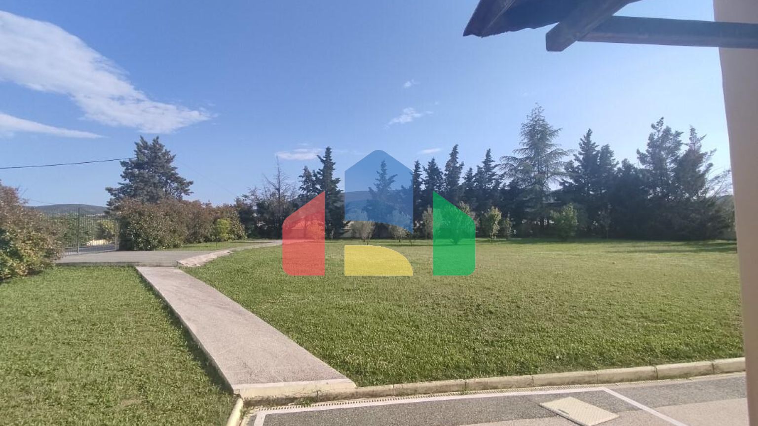 Продажа - Коттедж 240 m² в пригороде Салоник