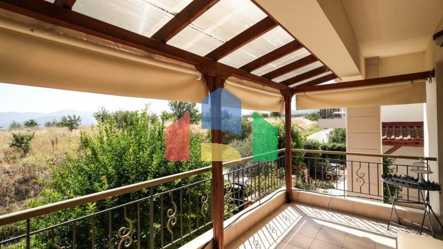 Продажа - Таунхаус 178 m² в пригороде Салоник