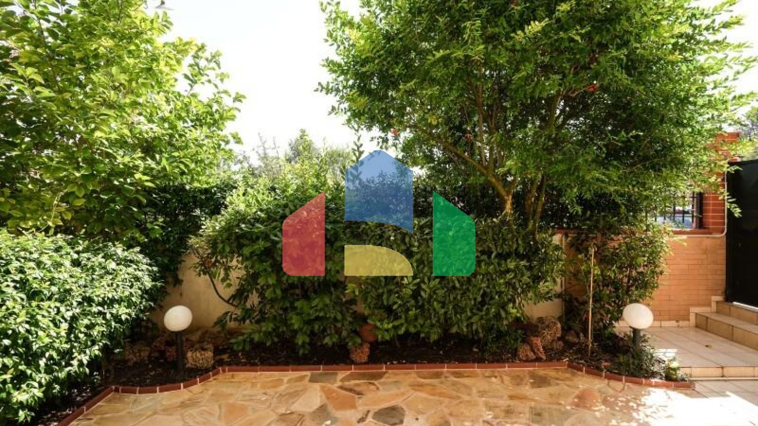 Продажа - Таунхаус 178 m² в пригороде Салоник