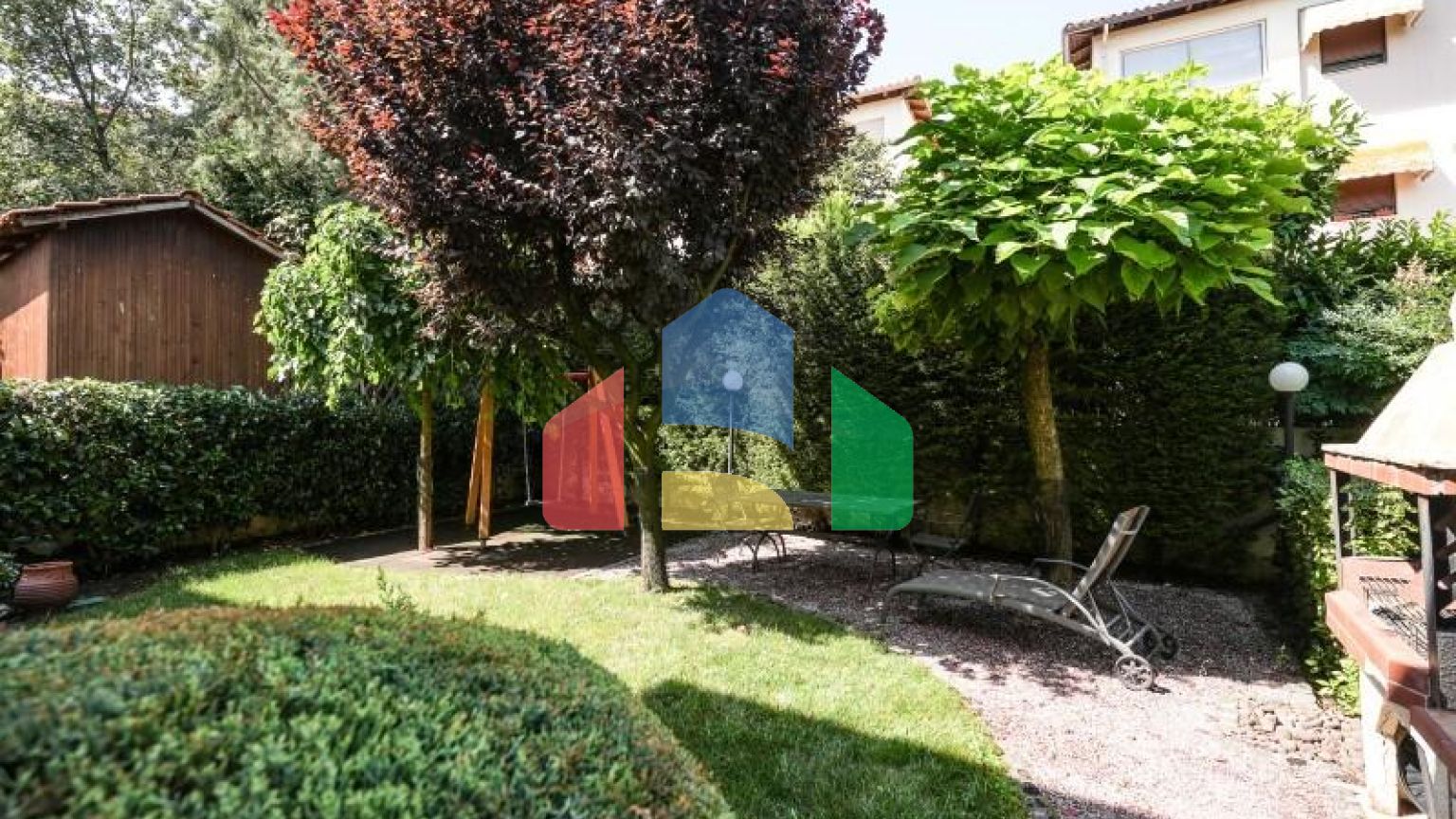 Продажа - Таунхаус 178 m² в пригороде Салоник