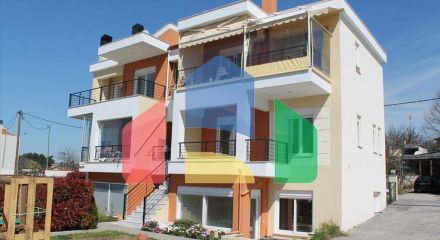 Продаж - Таунхаус 185 m² в передмісті Салонік