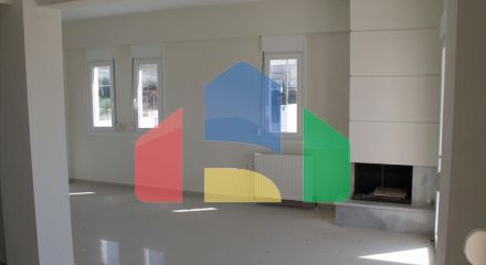 Продаж - Таунхаус 185 m² в передмісті Салонік