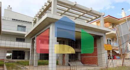 Продаж - Бізнес 175 m² в передмісті Салонік