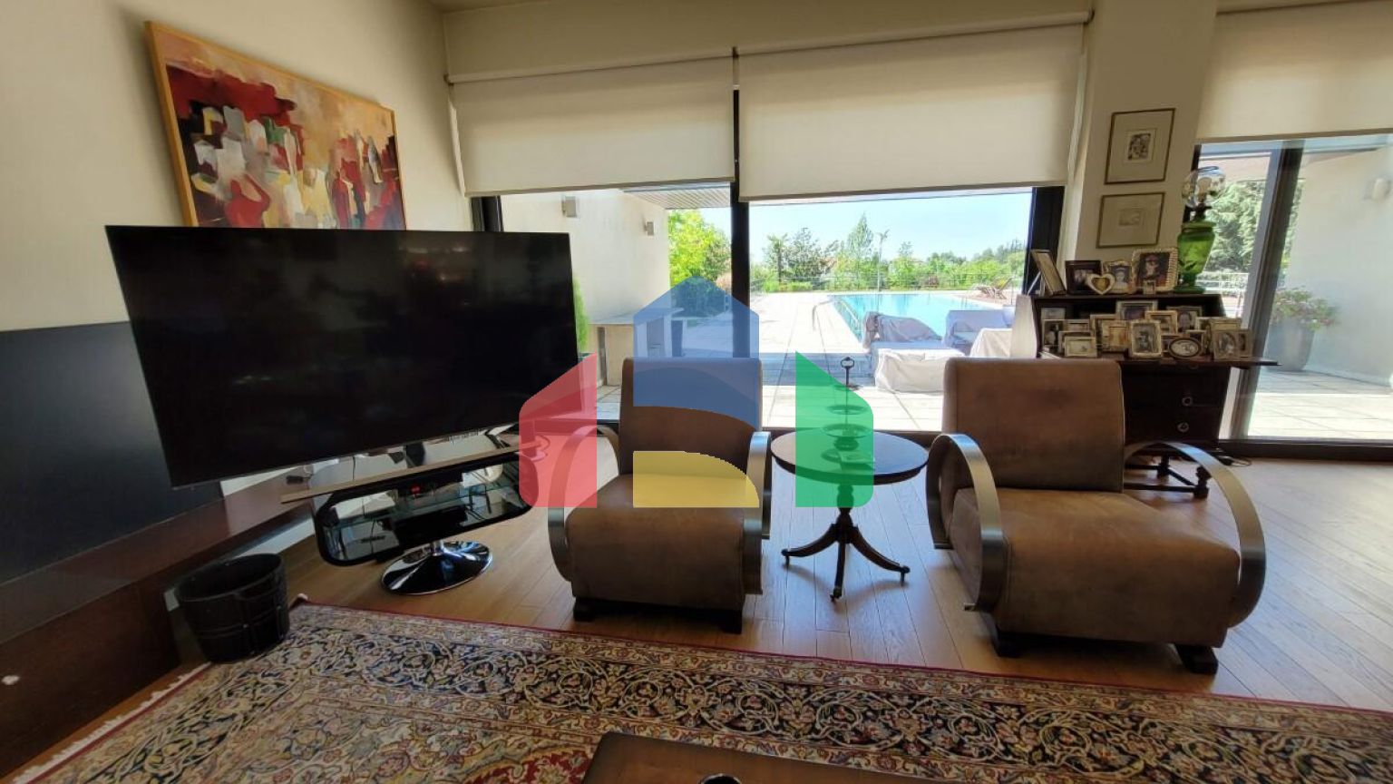 Продажа - Вилла 500 m² в пригороде Салоник