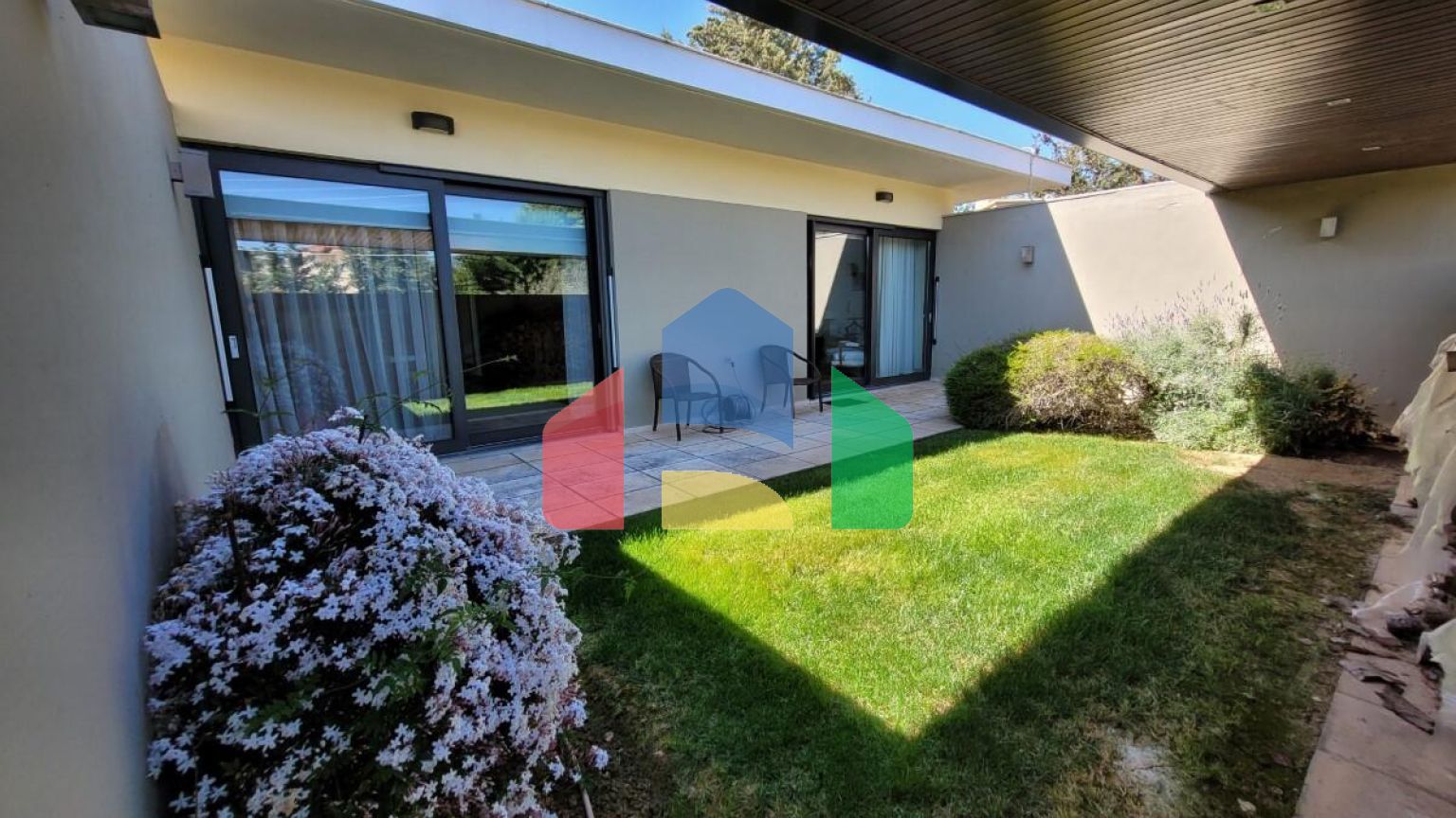 Продажа - Вилла 500 m² в пригороде Салоник