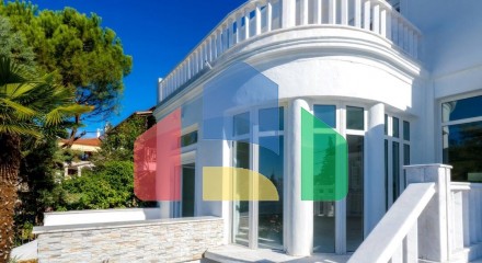Продажа - Вилла 584 m² в пригороде Салоник